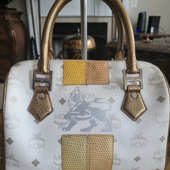 MCM White and Gold Women's Bag - Picture 1 of 7